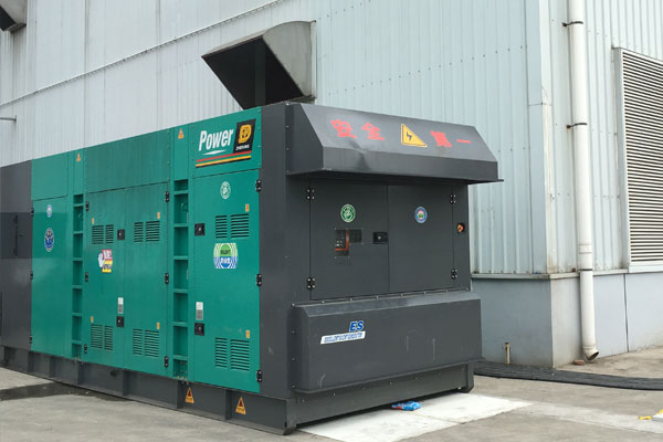 蒙自燃油滤清器的更换流程是怎样的？