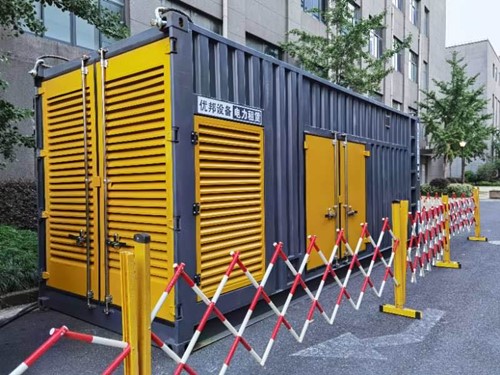 蒙自如何使用转速表检查发动机的转速？