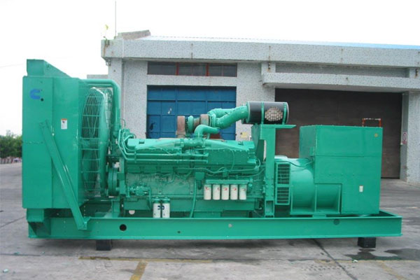 蒙自工厂发电机应急发电时如何更准确地检查发电机状态？